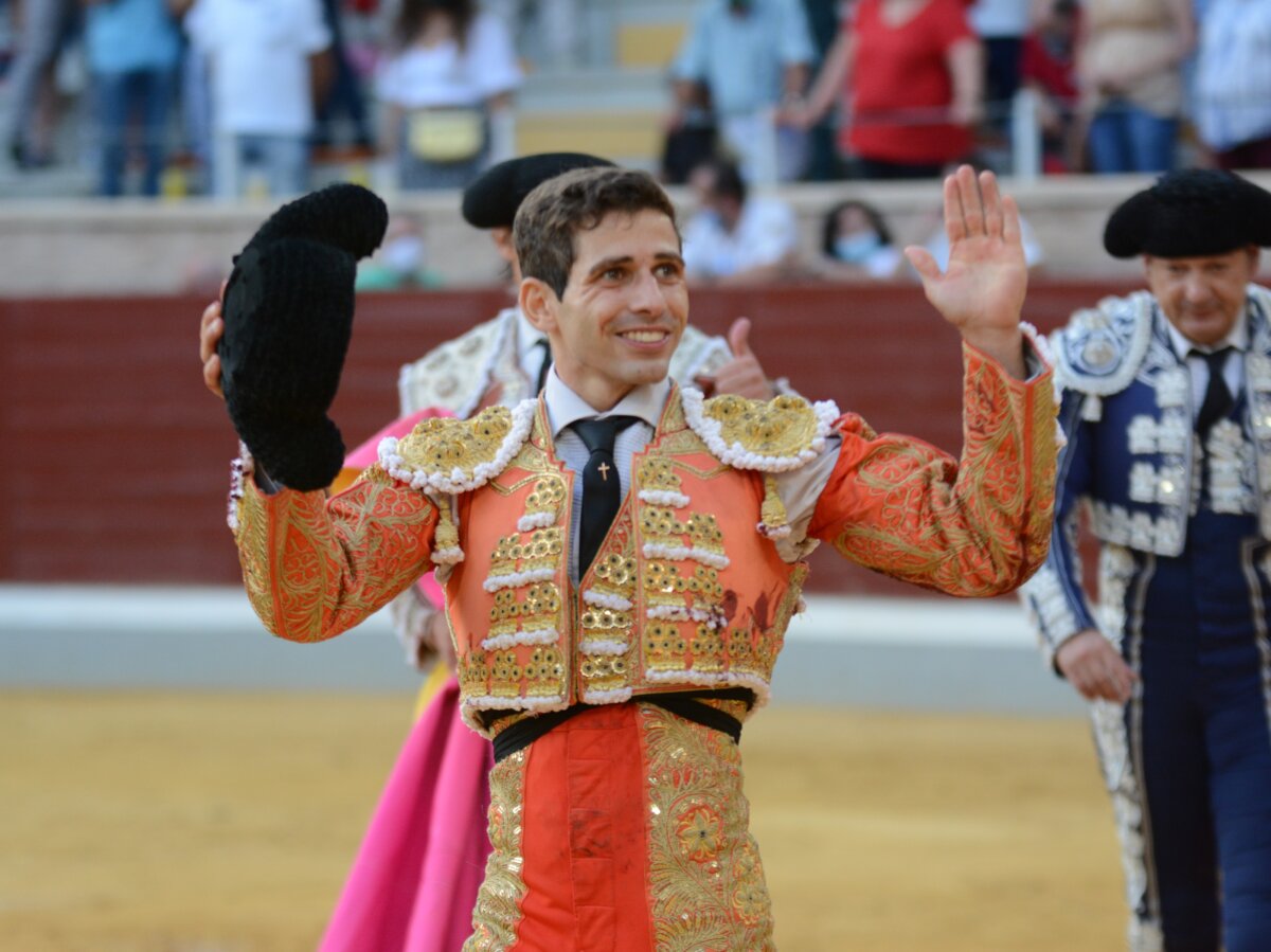 Peseiro y Páez, solitarias vueltas al ruedo en la tarde de Villaseca