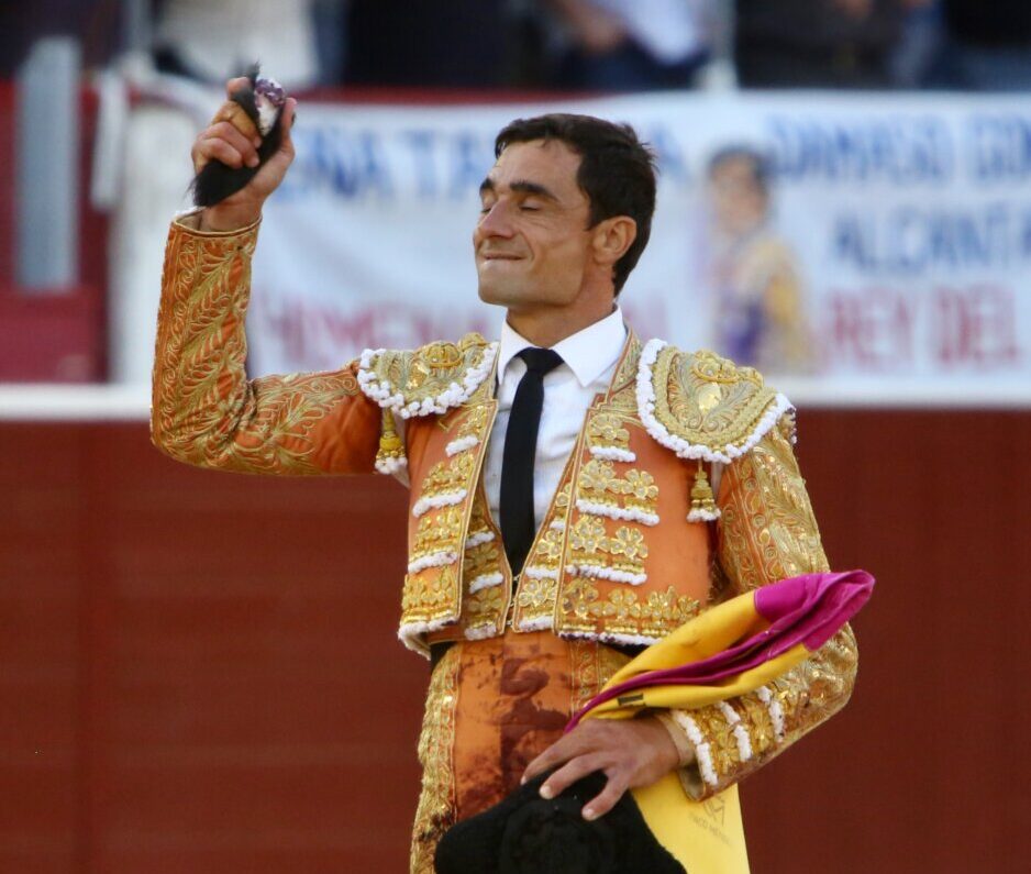 La entrega de Ureña entre el naufragio ganadero en Albacete