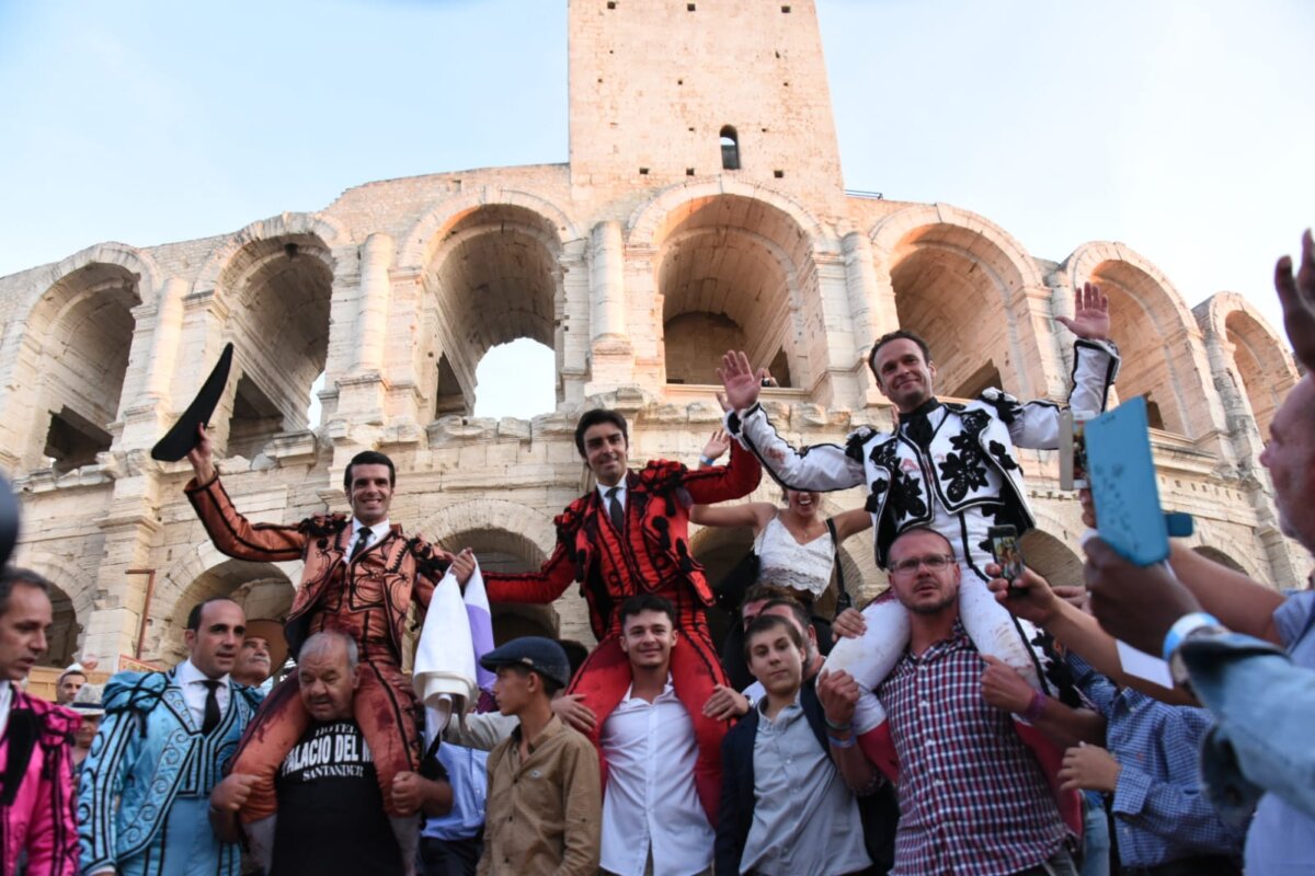 Ferrera, Perera y De Justo, importante cierre de Feria en Arles