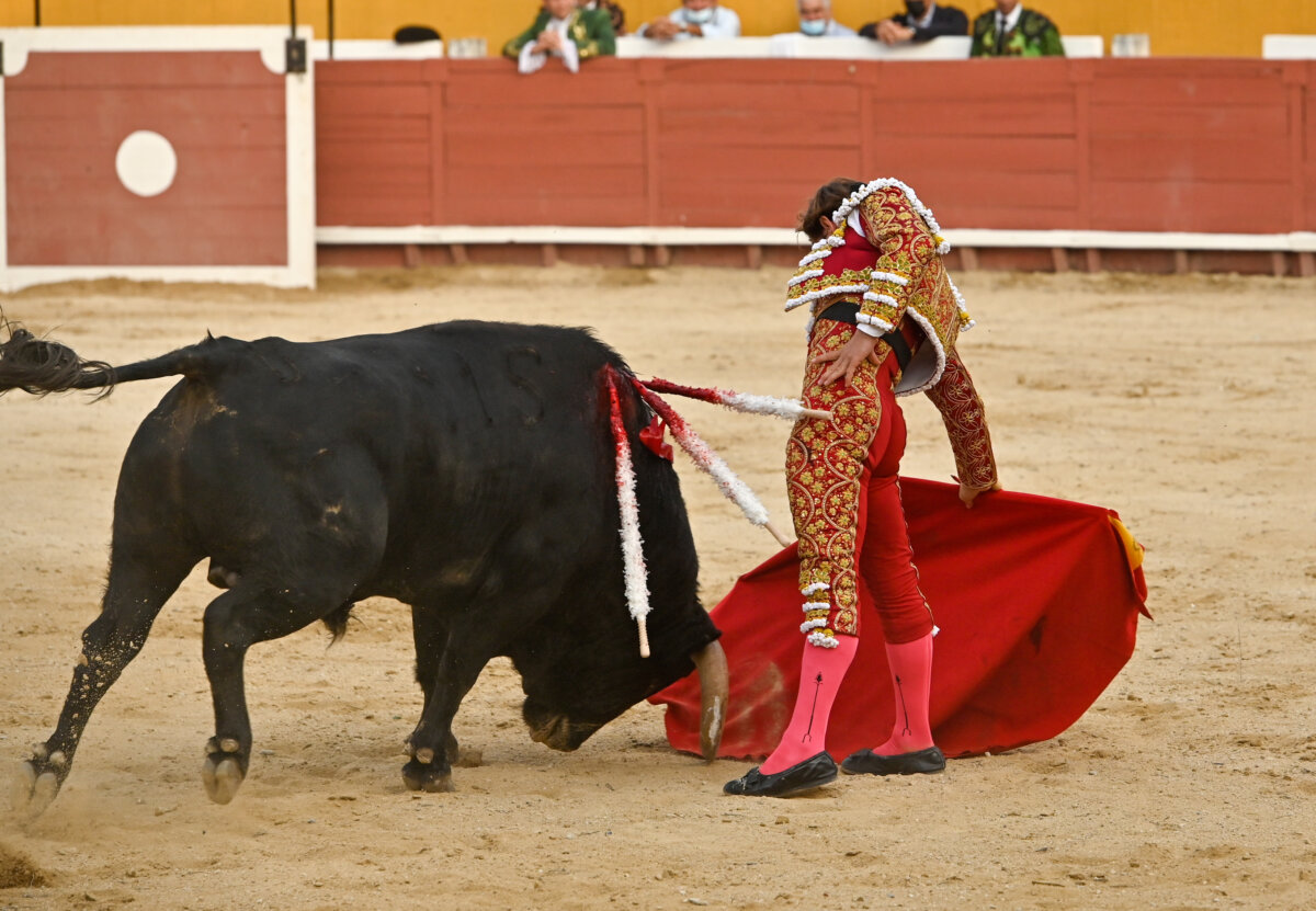 Brillante El Juli con un dulce garcigrande en Santarém