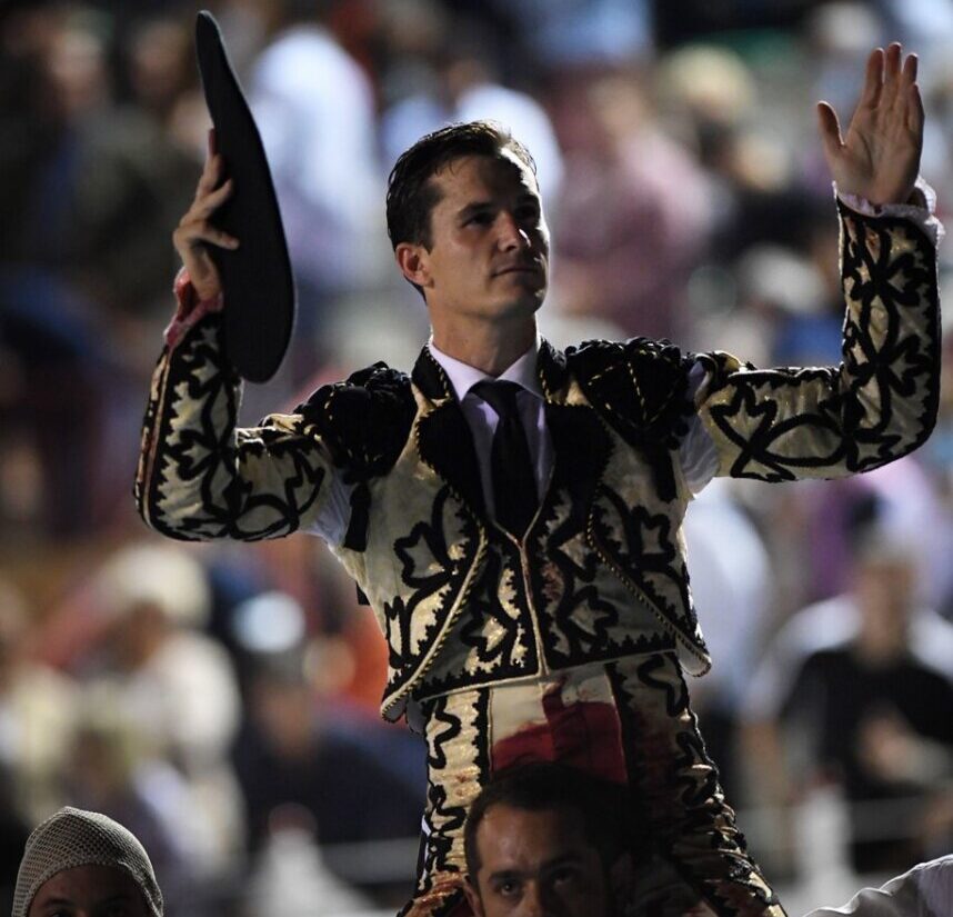 Daniel Luque, en Bayona, como en casa