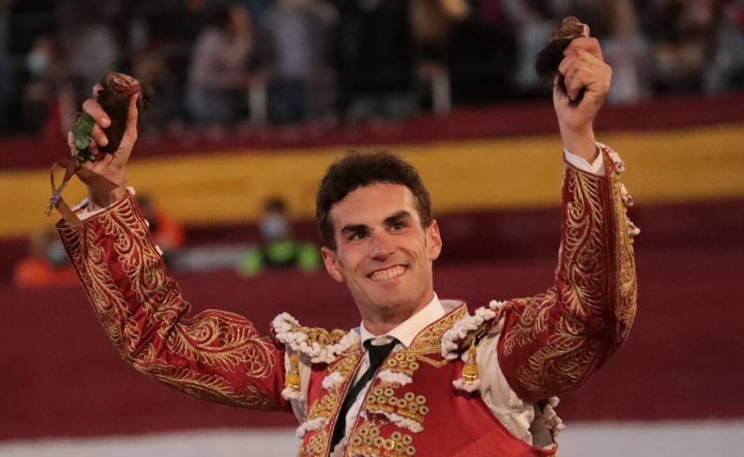 Fernando Adrián pide paso con fuerza y se alza con la Copa Chenel