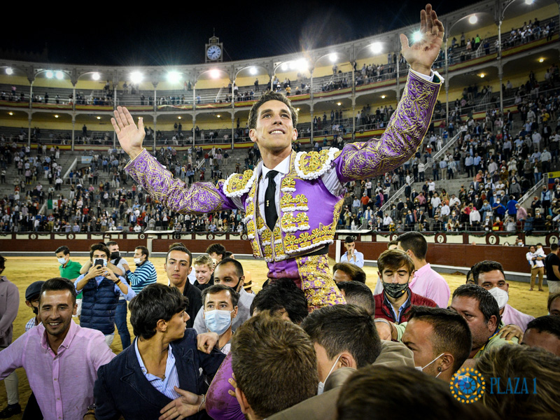 Ginés Marín alza el vuelo y conquista Las Ventas en el feliz regreso de Morante