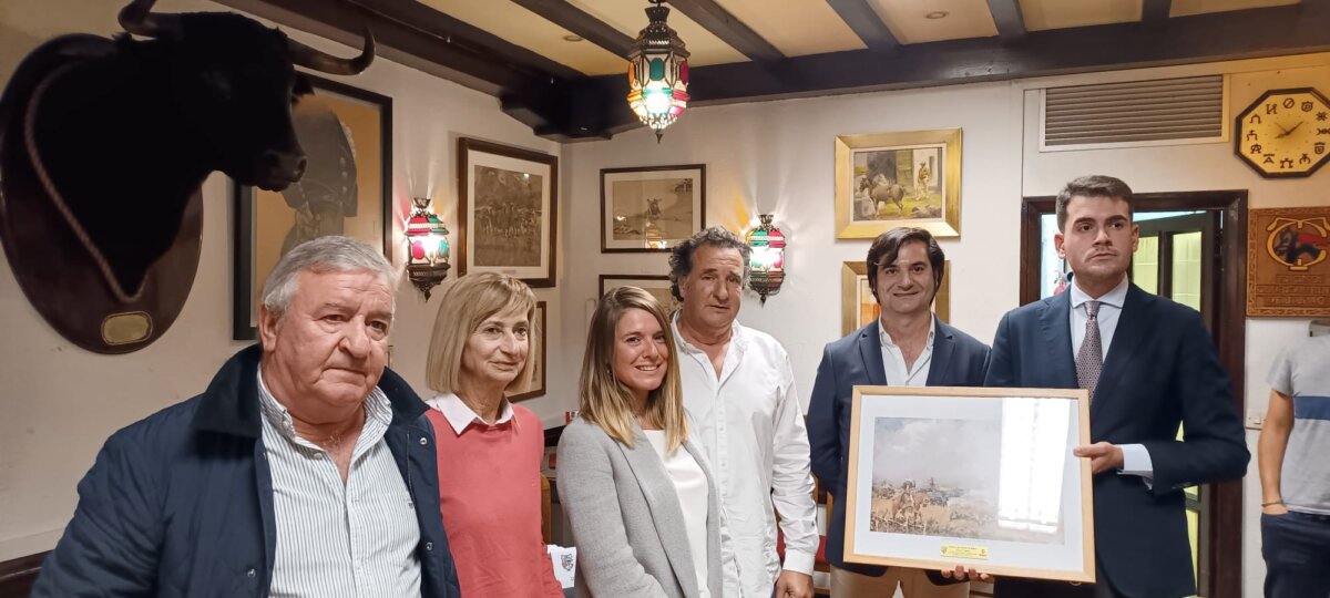 El arquitecto Diego Gartéiz, protagonista en el Club Taurino de Bilbao