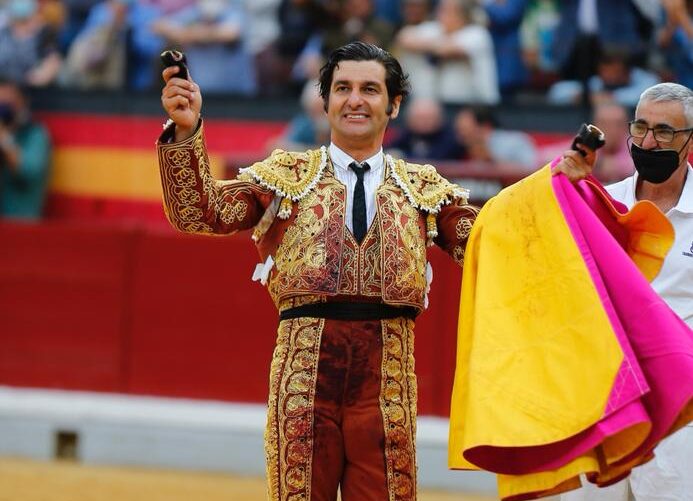 Alboroto de Morante en Jaén con un sobrero de Sancho Dávila