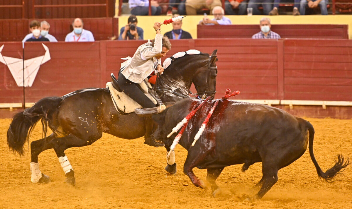 Hermoso, Rouxinol y Caetano, sinfonía a caballo en Lisboa