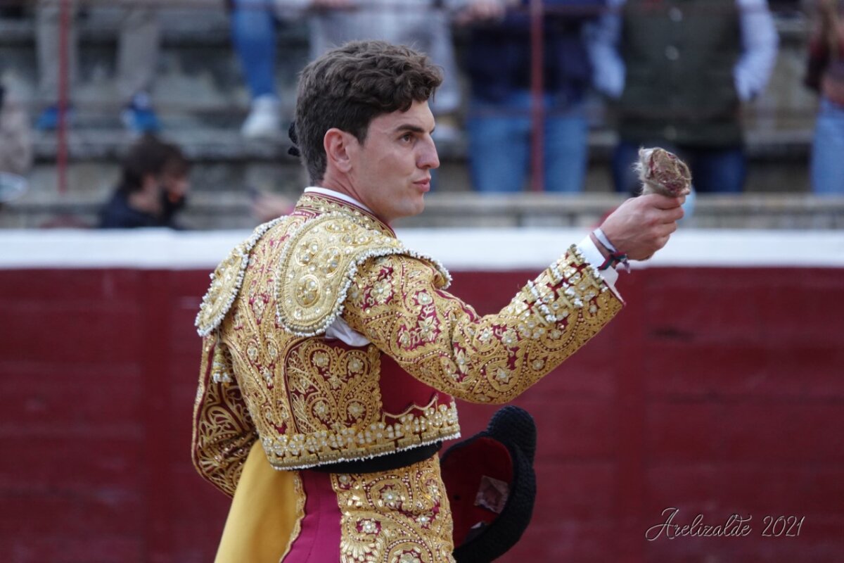 Solitaria oreja para Orozco con una deslucida corrida de Prieto de la Cal en Tafalla