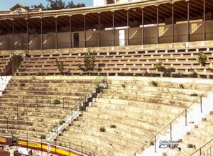 Estado de abandono de los tendidos y dependencias de la Utielana | Foto: Carlos Alarcón