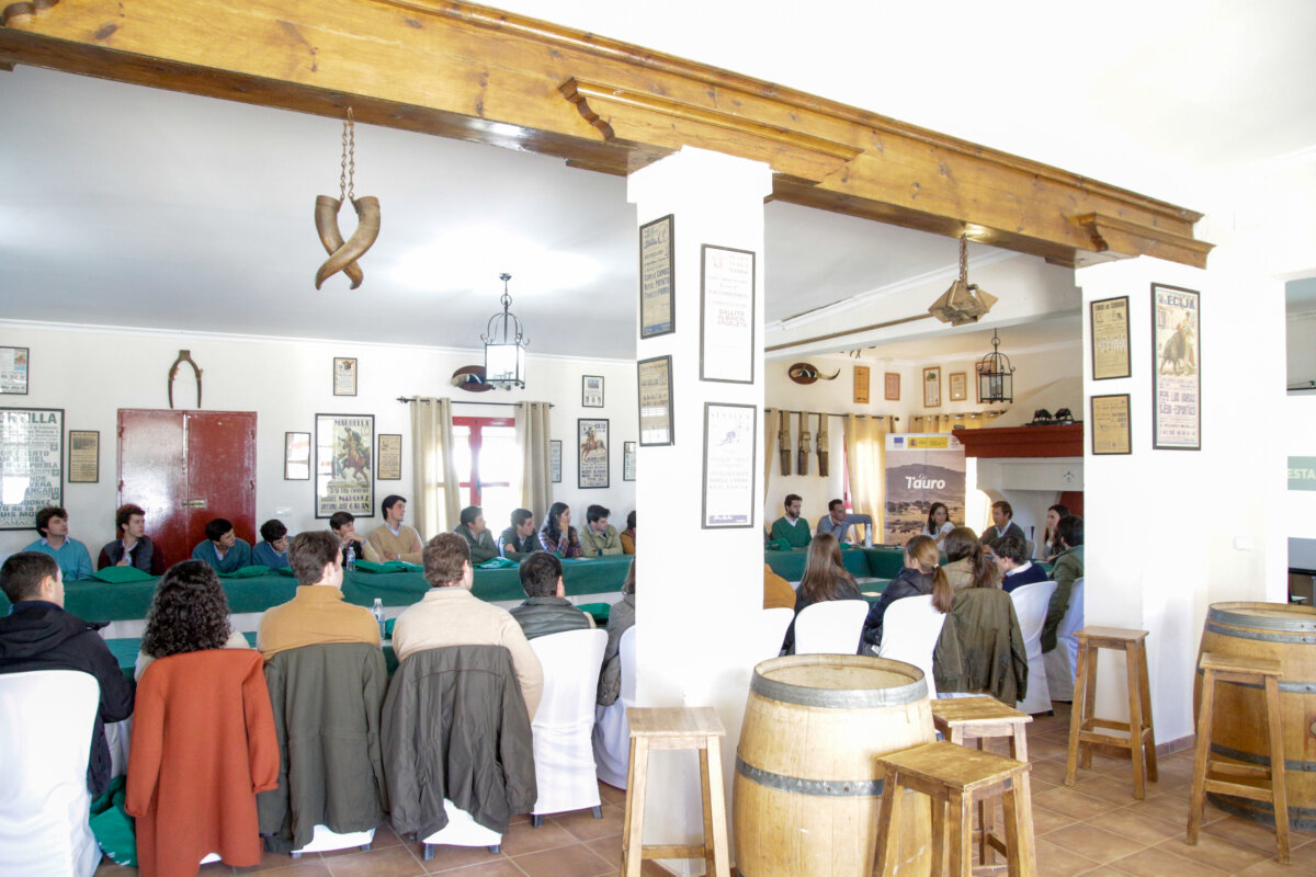 El futuro de la ganadería brava se reúne en un encuentro histórico