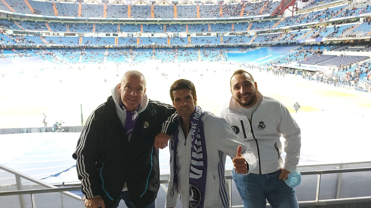 Emilio de Justo hace una parada en el Santiago Bernabéu a su llegada de Aguascalientes