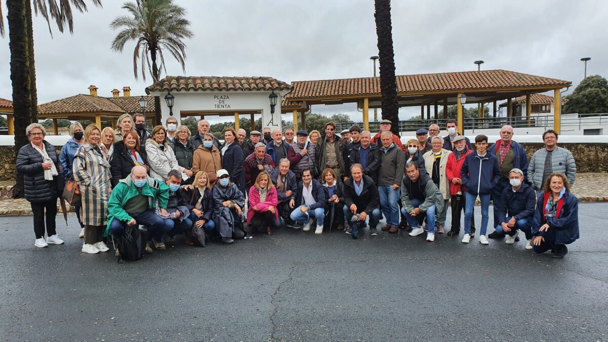 El Club Taurino de Bilbao visita las ganaderías Antonio López Gibaja y Victorino Martín