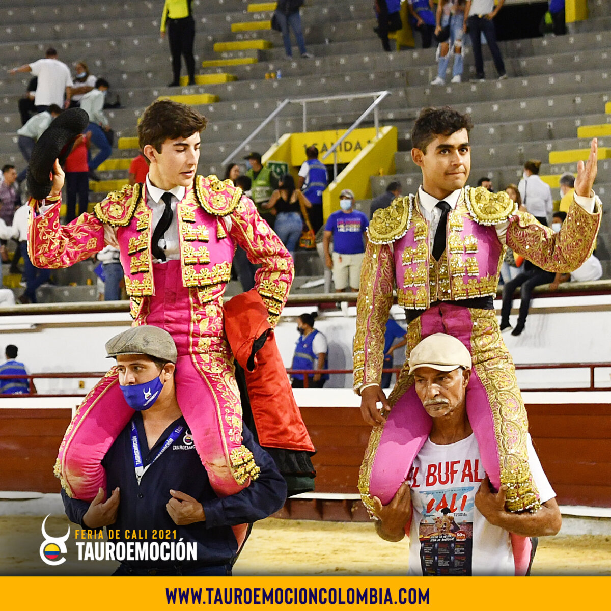 Alejandro Adame y Manuel Perera, a hombros en la reapertura de Cali