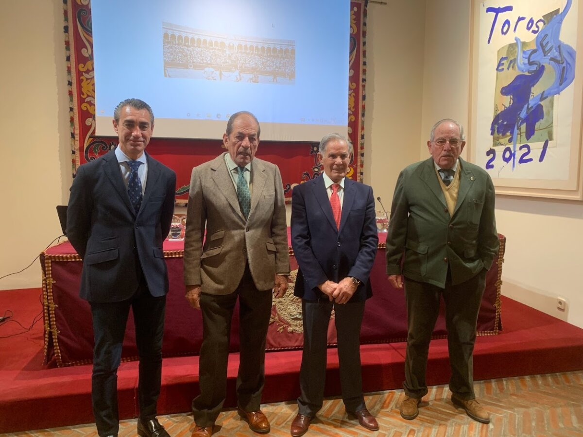 Ruiz Miguel, protagonista en el Aula Taurina para recordar el rabo de 1971 en Sevilla