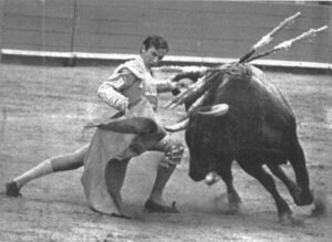 Ángel Teruel en la faena al toro Pianista, el 1 de noviembre de 1970 en Acho