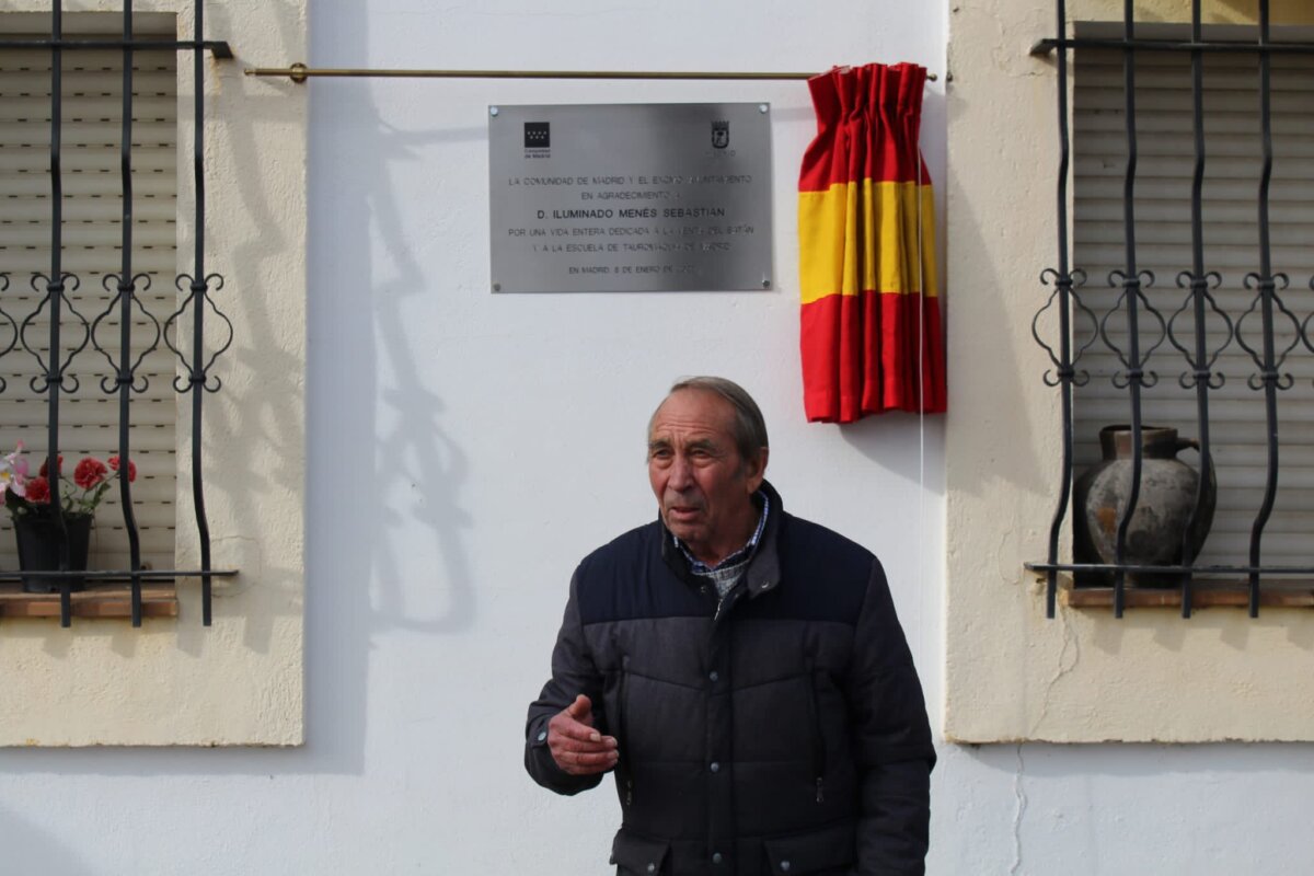 La Comunidad de Madrid reconoce a Iluminado Menés, guardés de la Venta del Batán