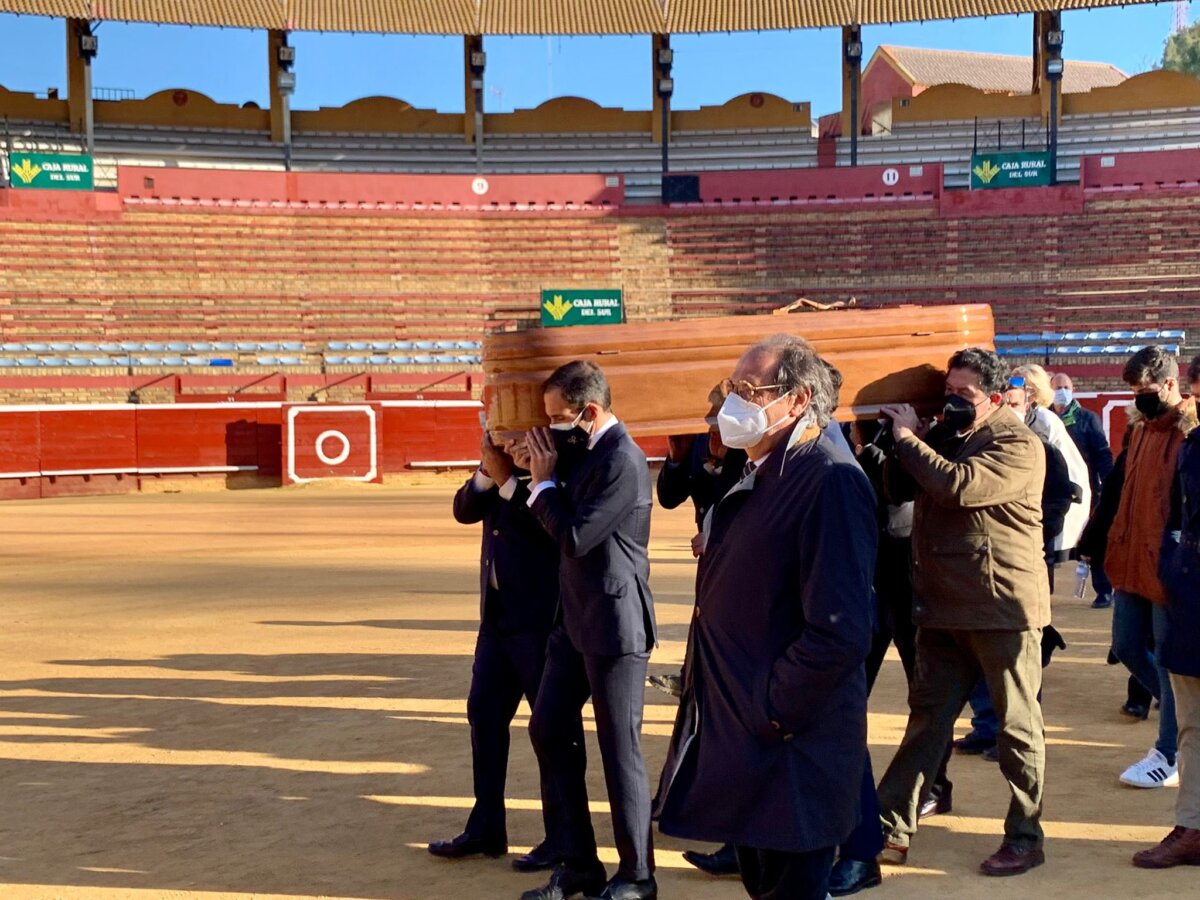 Huelva da el último adiós a José Luis Pereda