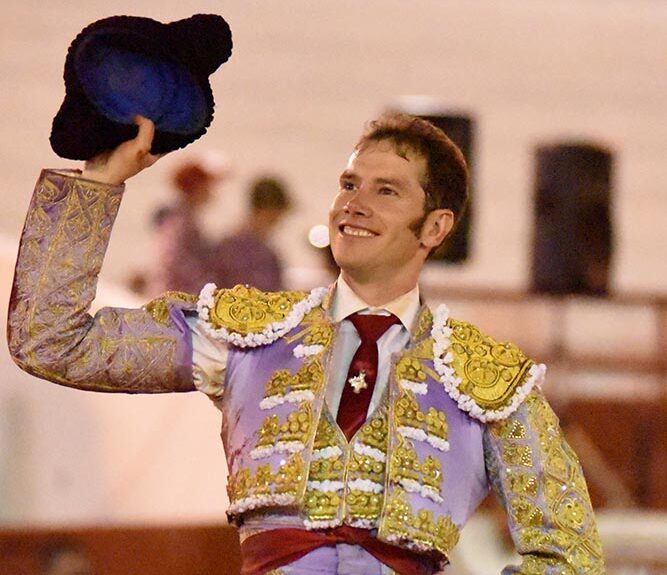 Arturo Saldívar lo borda en Jalostotitlán