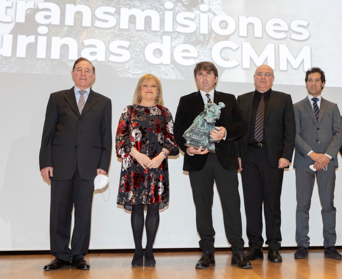 El Ateneo Mercantil de Valencia entrega a CMM el "Premio Distinción"