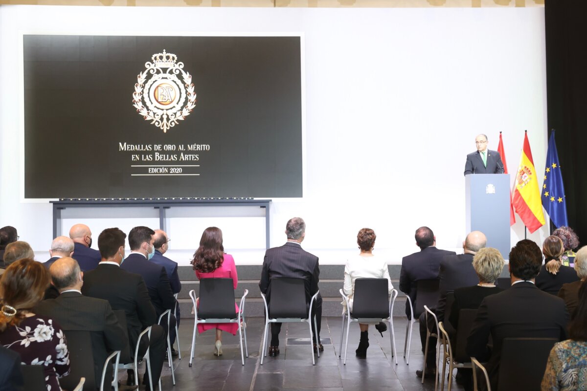 Los Reyes entregan a la Real Maestranza la Medalla de Oro al Mérito en las Bellas Artes