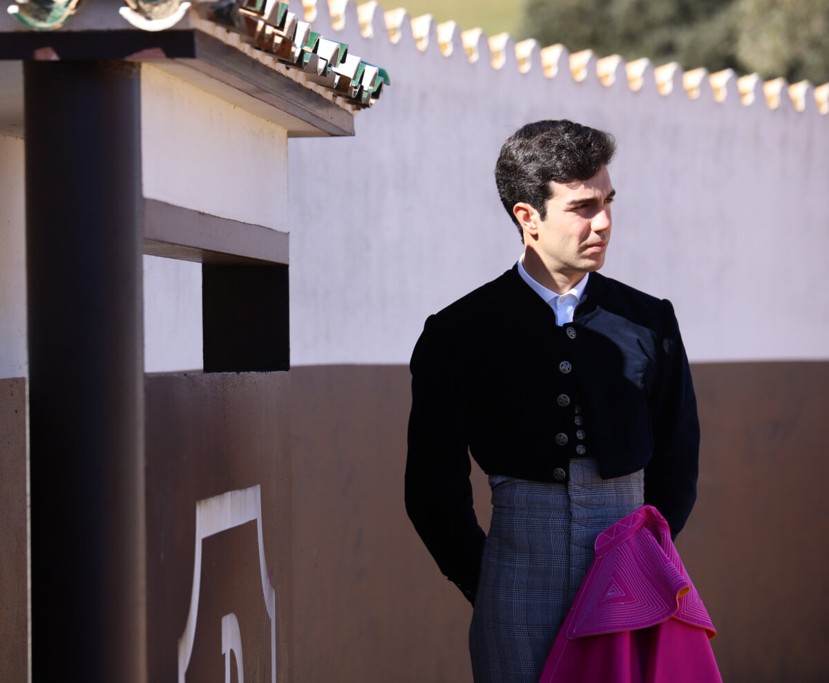 "Tomás Rufo, como Domingo Ortega, ha saltado al estrellato del toreo como una tormenta de invierno"