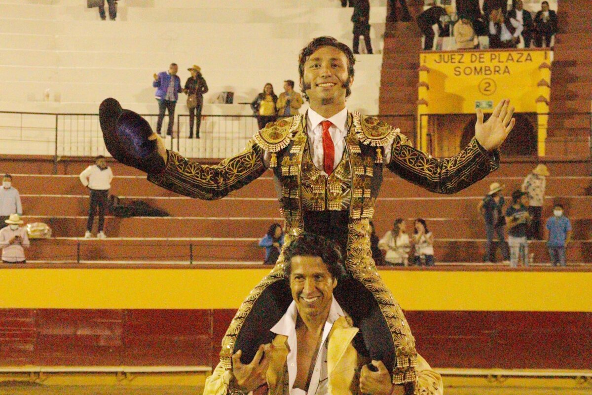 Jussef se lleva la tarde en Texcoco