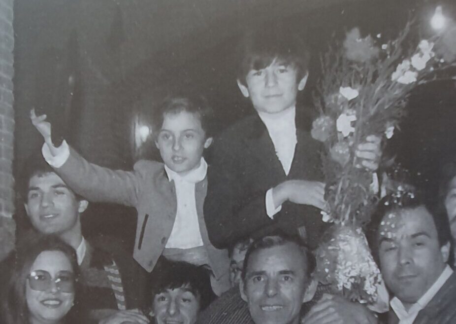 Enrique Ponce, el primer impacto en Valencia: debut y puerta grande con apenas diez años