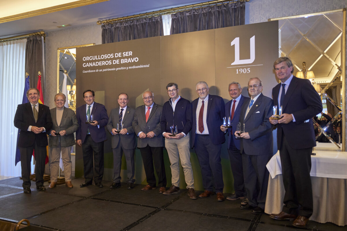 La UCTL premia al campo: la familia Lozano y los convocantes del 20MRural, galardonados
