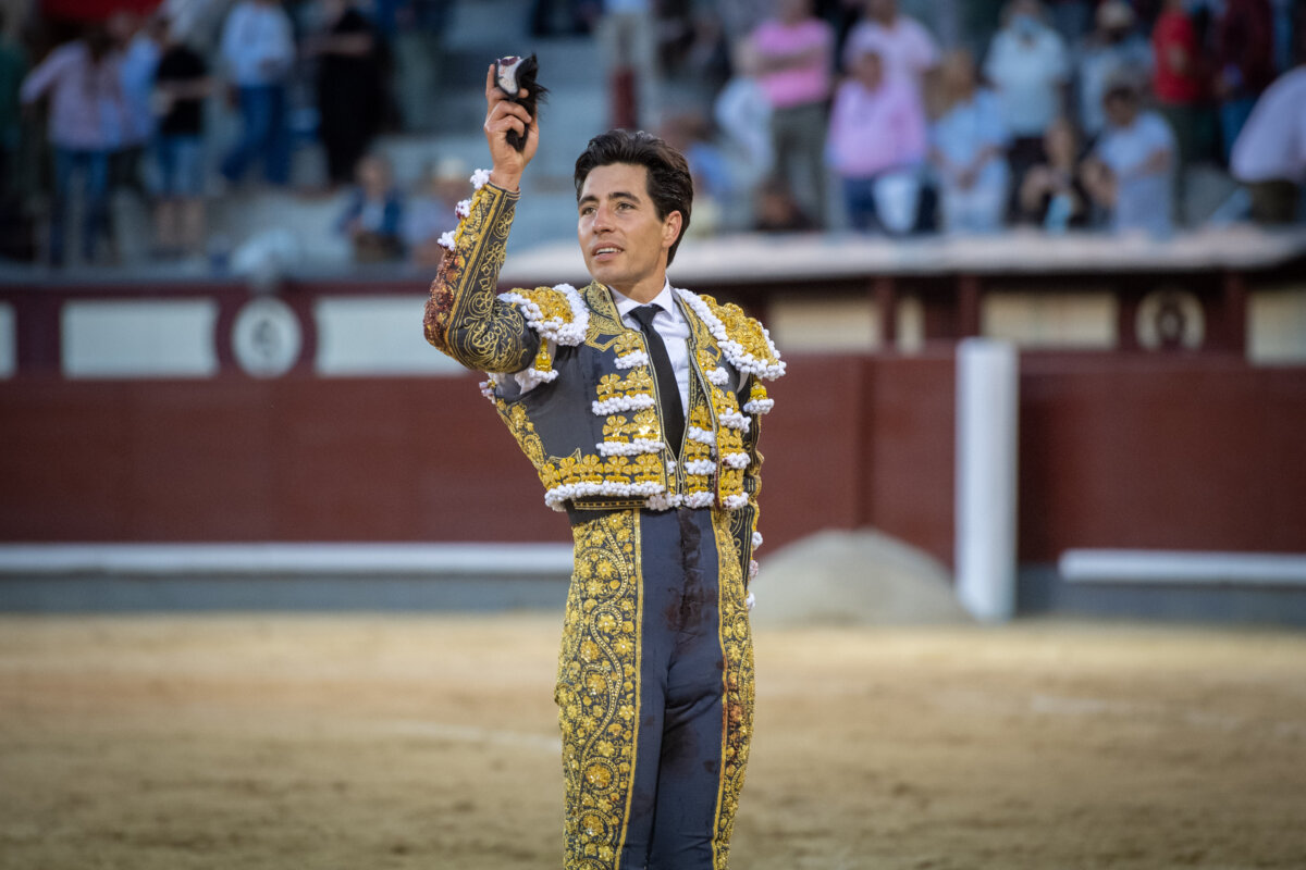 Álvaro Lorenzo, primera oreja de la Feria de San Isidro