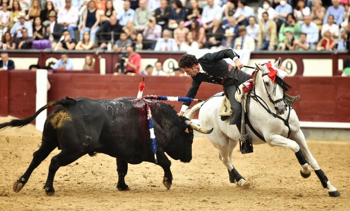 Galán y Leonardo, clasicismo a caballo en Las Ventas