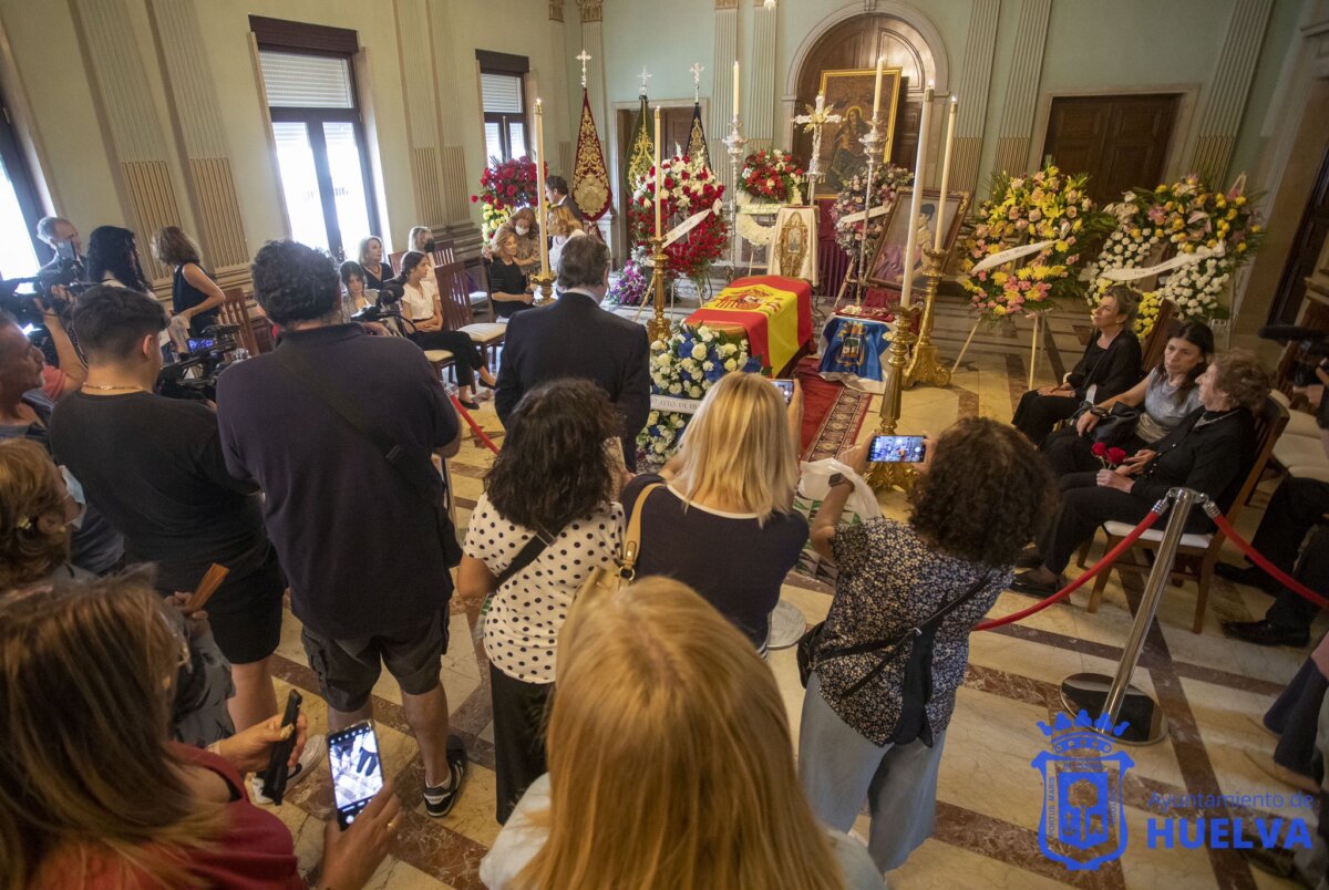 Huelva acoge el féretro de Litri