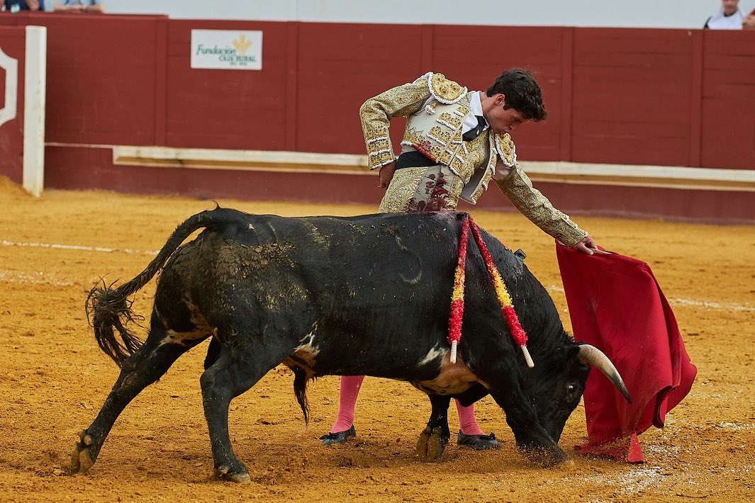 Marcos Linares y Jesús Cuesta, a hombros en Utrera