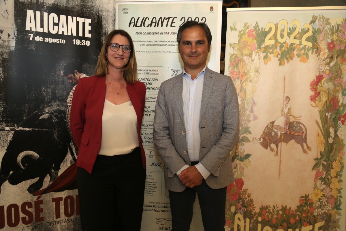 Alicante presenta una Feria de Hogueras de categoría y nivel