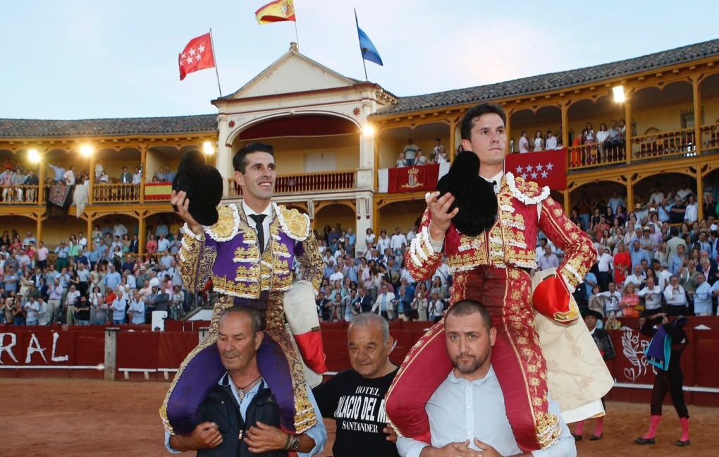 Talavante y Luque, dos orejas y puerta grande en Aranjuez