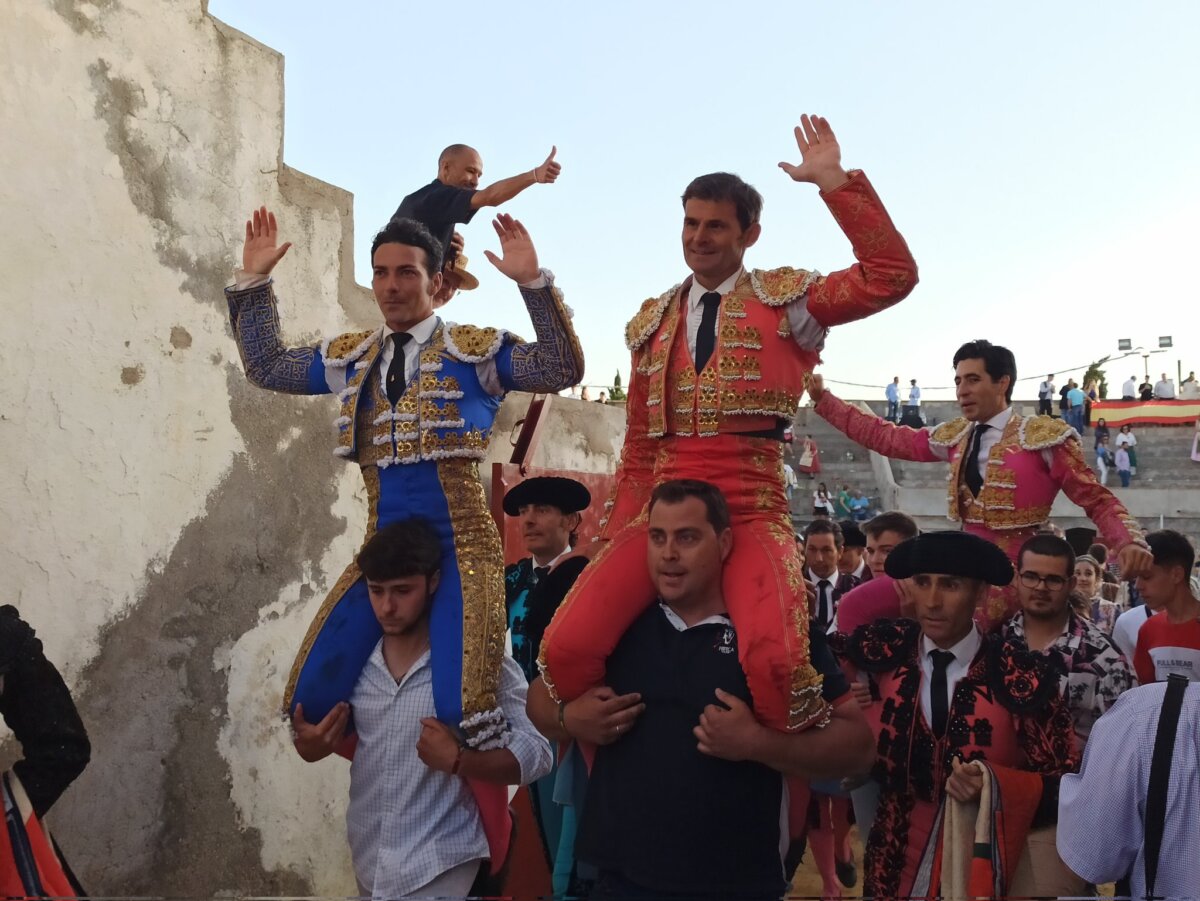 Tres toledanos, a hombros en Orgaz