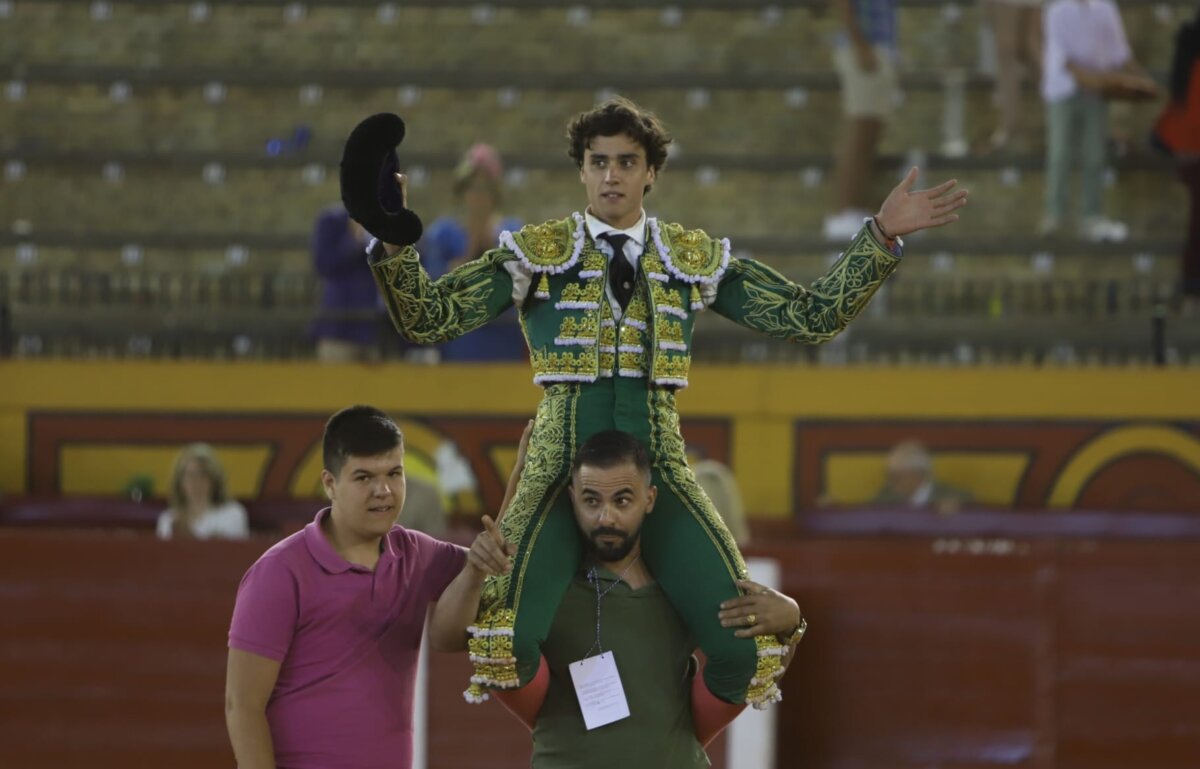 Gonzalo Capdevila, puerta grande en la novillada de Algeciras