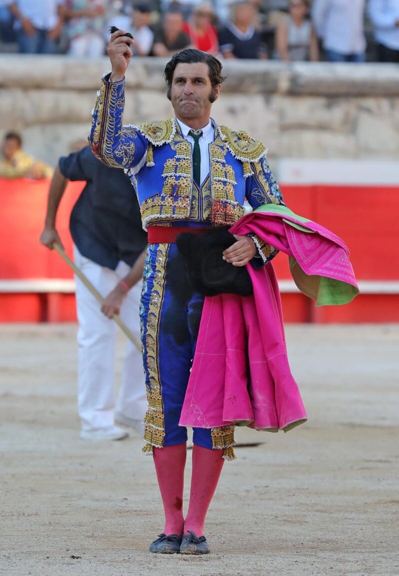 Morante se lleva la única oreja de la tarde en Nimes