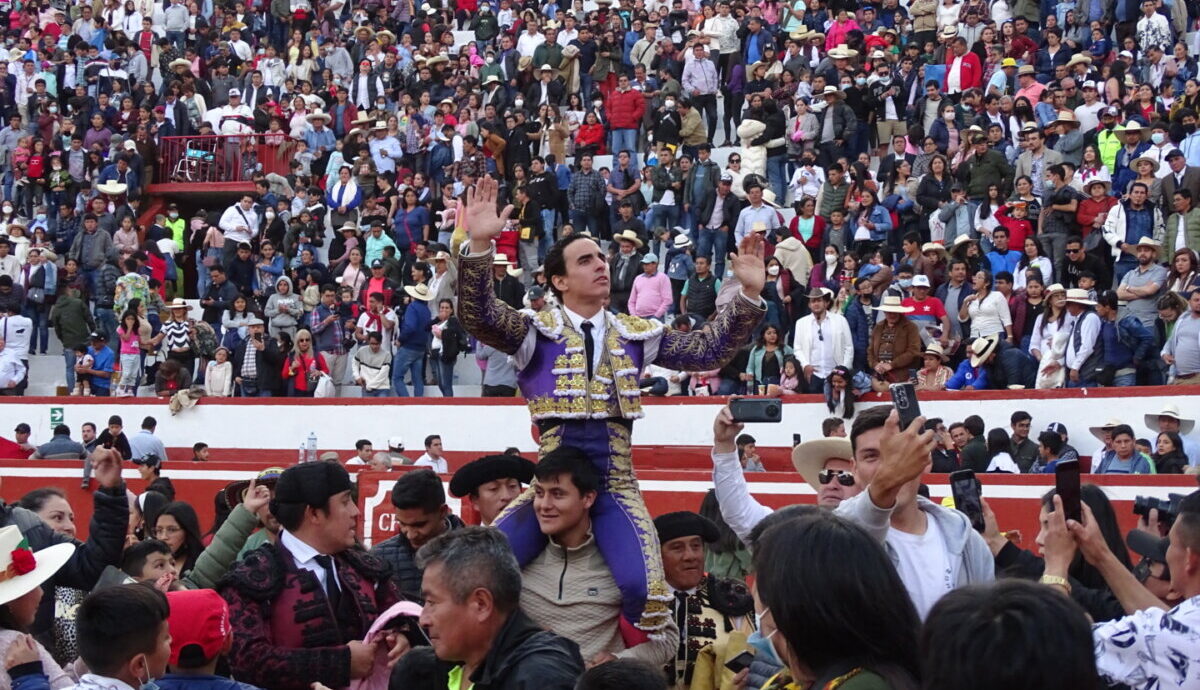 Joaquín Galdós, ídolo, gran faena y otro triunfo en Chota