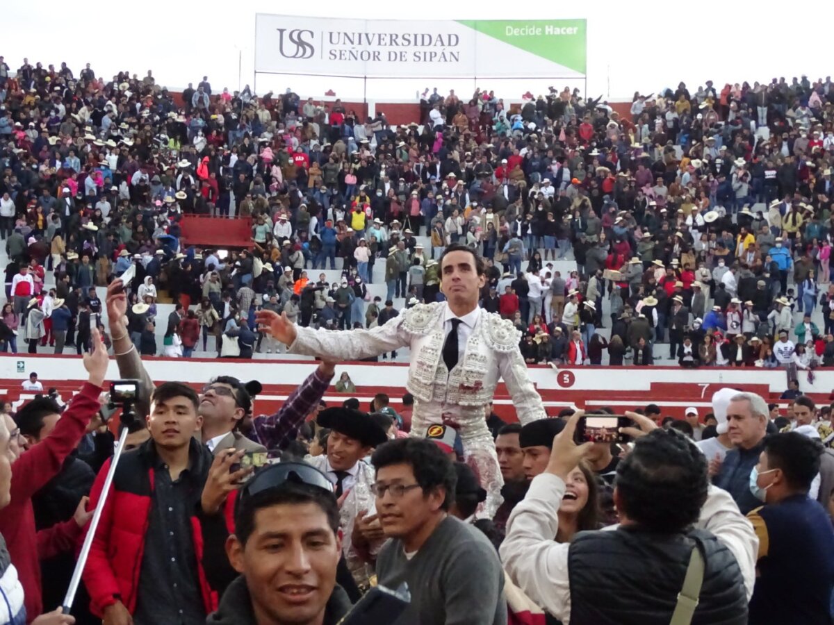 Joaquín Galdós triunfa en la primera de Chota