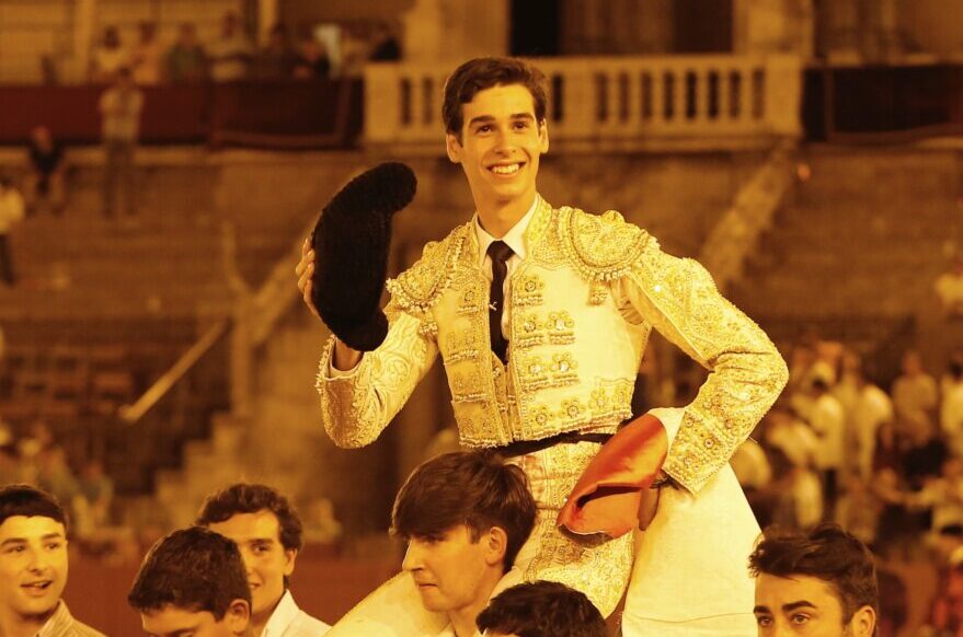 Carrión confirma sus cualidades en Sevilla con buena novillada de Sampedro