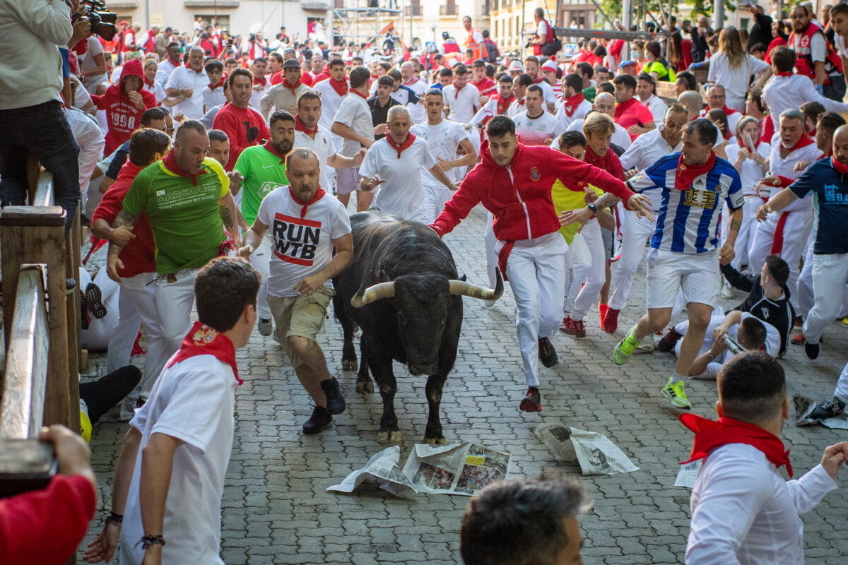 Nobleza a raudales de Fuente Ymbro en el segundo encierro de Pamplona