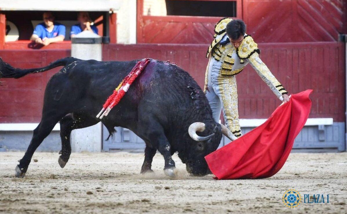 El valor de Gómez del Pilar ante una floja corrida de José Enrique Fraile de Valdefresno