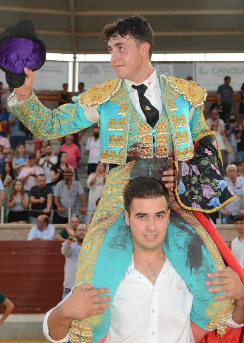 Alejandro Chicharro, triunfador del VIII Certamen Alfarero de Plata de Villaseca de la Sagra