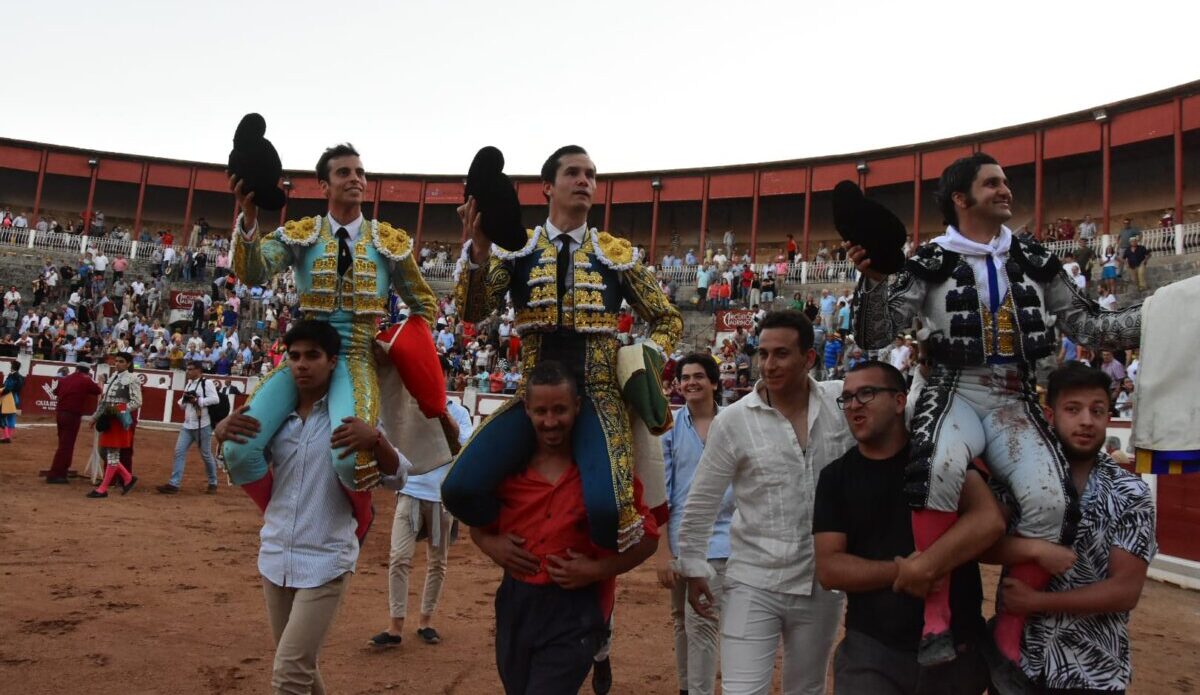Morante, Daniel Luque y Alejandro Marcos, puerta grande en Zamora