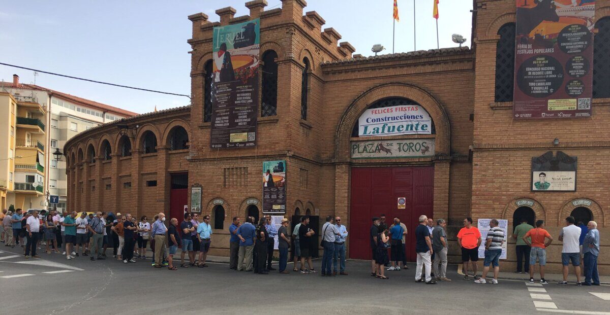 Gran expectación en las taquillas de Teruel en el primer día de venta de entradas