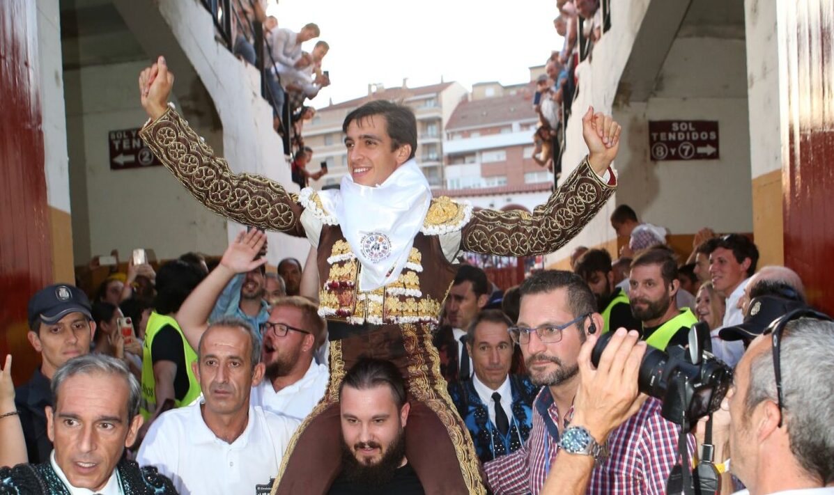 Ángel Téllez cierra por la puerta grande la Feria de Soria