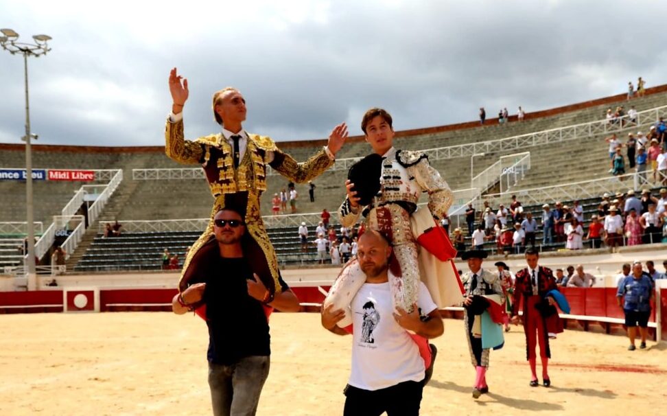 Christian Parejo y Lalo de María, puerta grande en Beziers