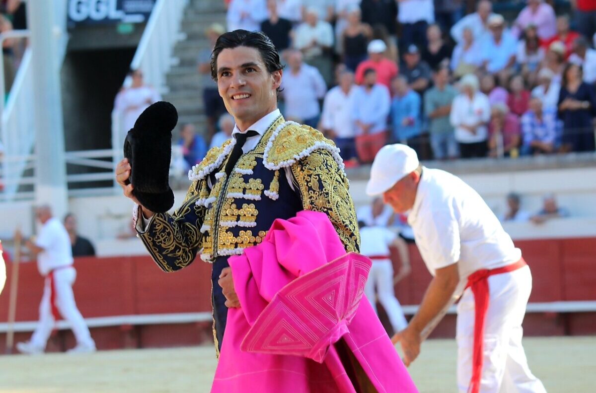 La torería de Aguado salva la tarde de Beziers del naufragio