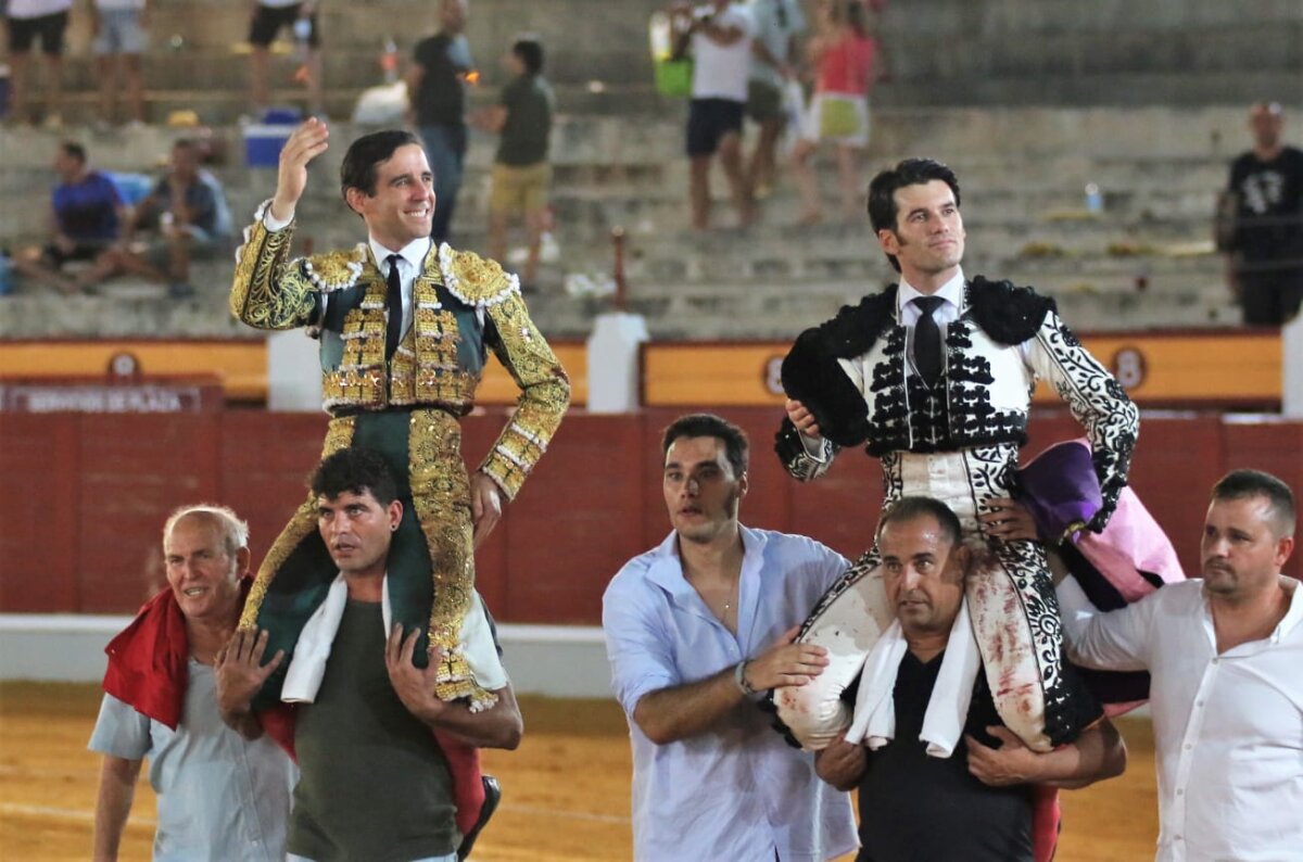 Sublime Juan Ortega en Almagro, a hombros con Garrido