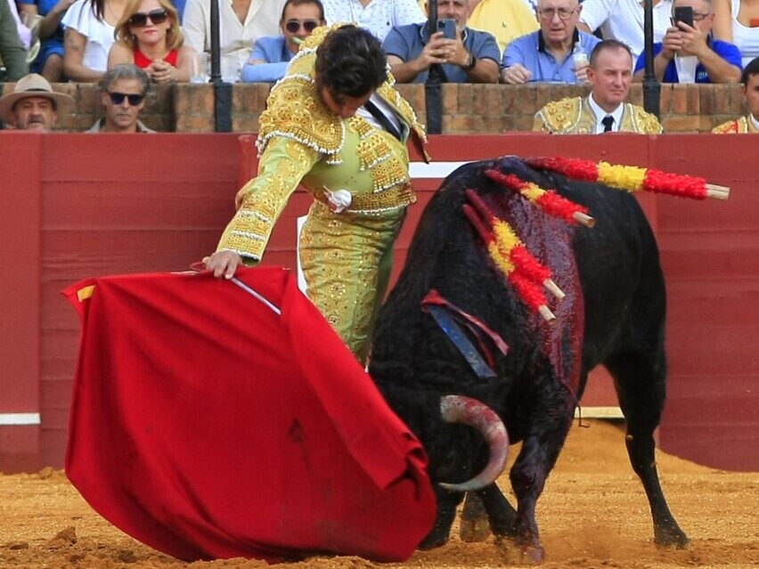 Morante revienta La Maestranza