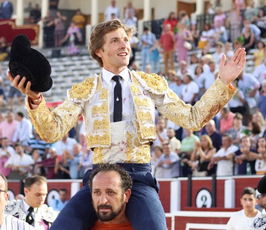 Fuente Ymbro y Juan Leal se reparten los honores del triunfo en Albacete